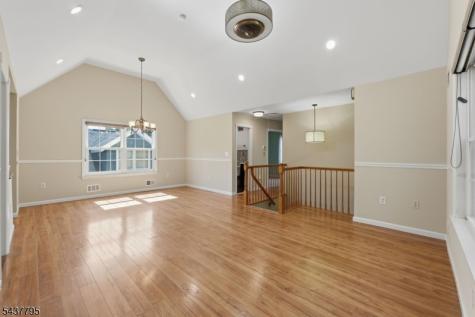 81 Hudson Avenue Ridgefield Park Village NJ 07660