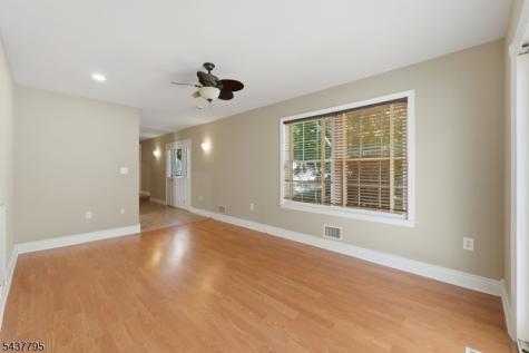 81 Hudson Avenue Ridgefield Park Village NJ 07660