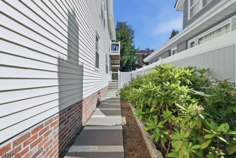 81 Hudson Avenue Ridgefield Park Village NJ 07660