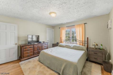 2246 Hobart Street Union NJ 07083