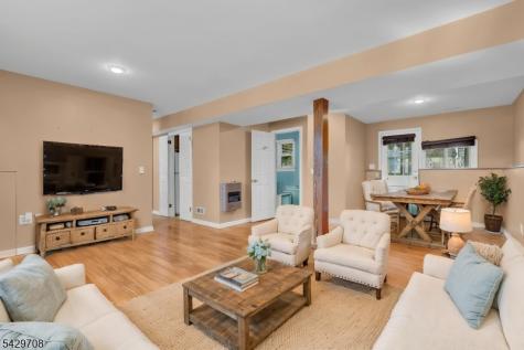 3 Wilton Avenue Middlesex NJ 08846
