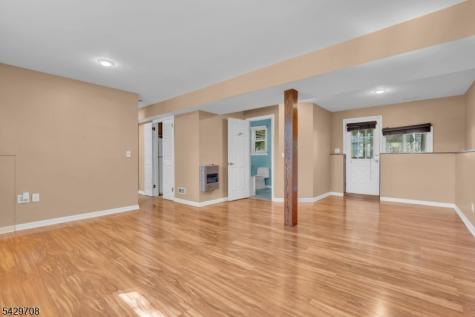 3 Wilton Avenue Middlesex NJ 08846