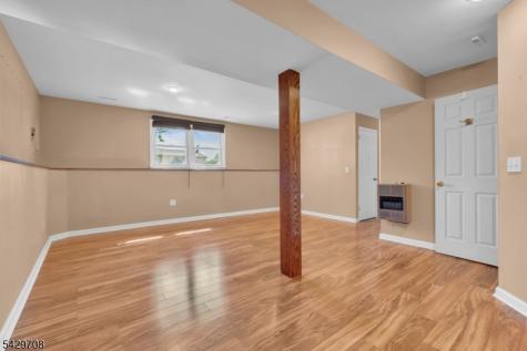 3 Wilton Avenue Middlesex NJ 08846