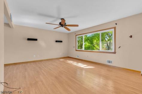 3 Wilton Avenue Middlesex NJ 08846