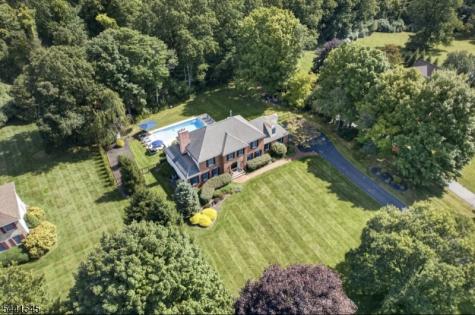 3 Old Farmstead Road Chester NJ 07930