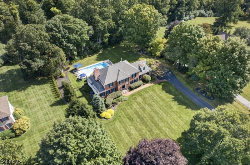 3 Old Farmstead Road Chester NJ 07930
