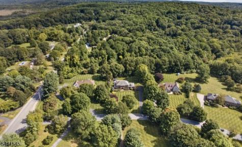3 Old Farmstead Road Chester NJ 07930