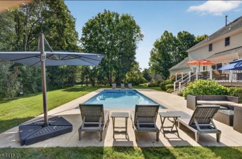 3 Old Farmstead Road Chester NJ 07930
