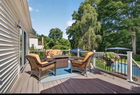 3 Old Farmstead Road Chester NJ 07930