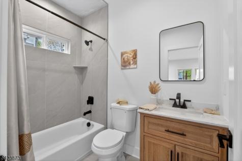 287 Orange Road Montclair NJ 07042