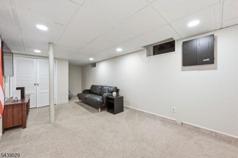 62 Fells Road Verona NJ 07044