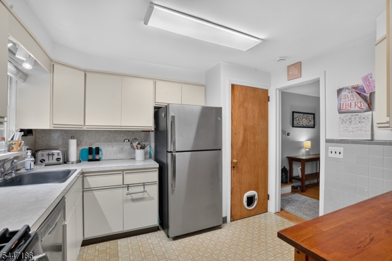 72 Lyons Place Springfield NJ 07081