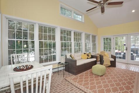 215 Hill Street Midland Park NJ 07432