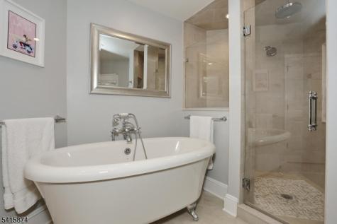 215 Hill Street Midland Park NJ 07432