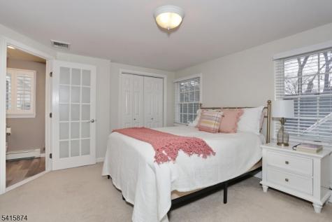 215 Hill Street Midland Park NJ 07432