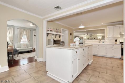 215 Hill Street Midland Park NJ 07432