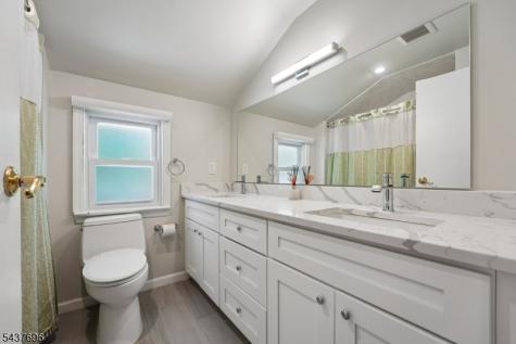 21 Howard Place Waldwick NJ 07463