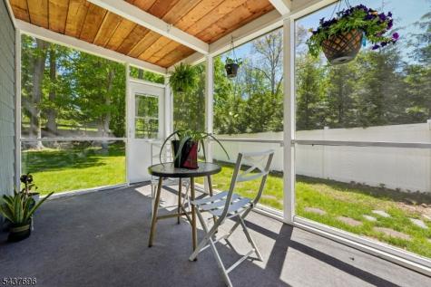 21 Howard Place Waldwick NJ 07463