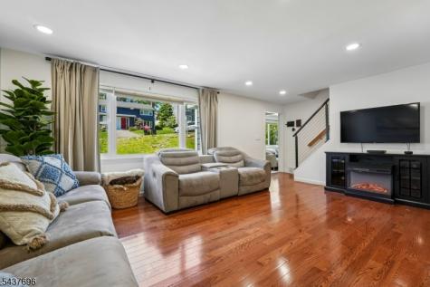 21 Howard Place Waldwick NJ 07463