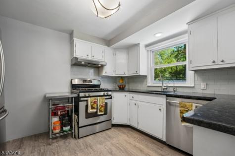 21 Howard Place Waldwick NJ 07463