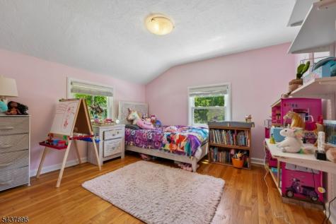 21 Howard Place Waldwick NJ 07463
