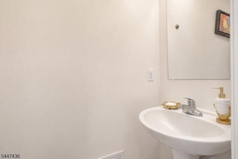 158 Woodland Avenue Ewing NJ 08638