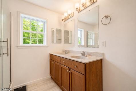 158 Woodland Avenue Ewing NJ 08638