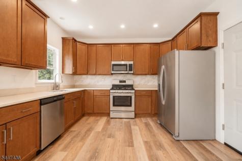 158 Woodland Avenue Ewing NJ 08638