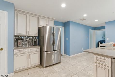 10 Dickens Court Morris NJ 07960