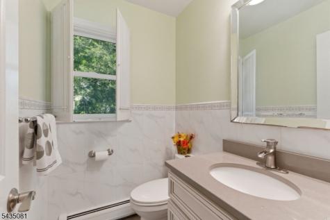 10 Dickens Court Morris NJ 07960