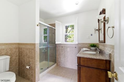 10 Dickens Court Morris NJ 07960