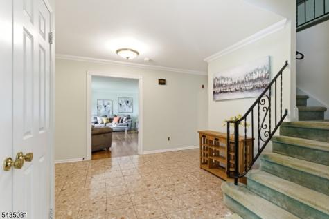 10 Dickens Court Morris NJ 07960