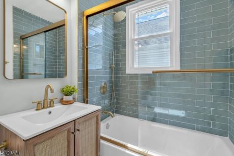 1573 Wyndmoor Avenue Hillside NJ 07205