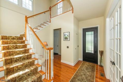 14 Bluffs Court Hamburg NJ 07419