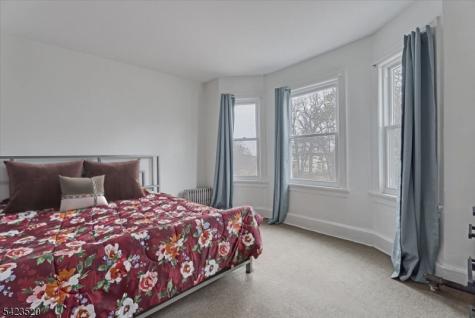 253 Midland Avenue East Orange NJ 07017