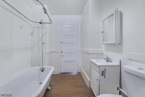 253 Midland Avenue East Orange NJ 07017