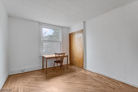 253 Midland Avenue East Orange NJ 07017