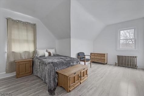 253 Midland Avenue East Orange NJ 07017