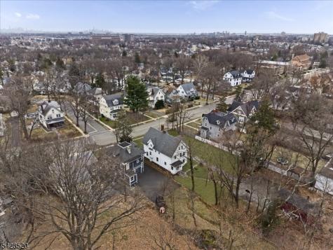 253 Midland Avenue East Orange NJ 07017