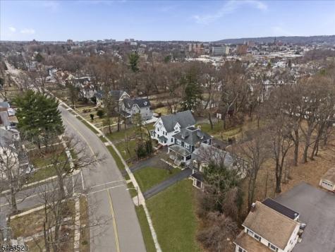 253 Midland Avenue East Orange NJ 07017