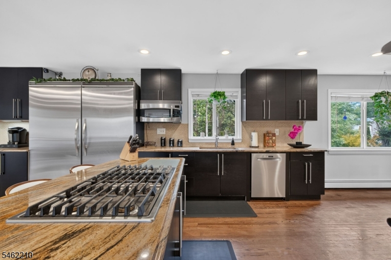 7 Crest Drive East Hanover NJ 07936