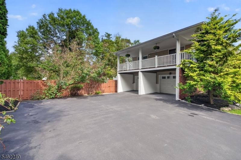 7 Crest Drive East Hanover NJ 07936