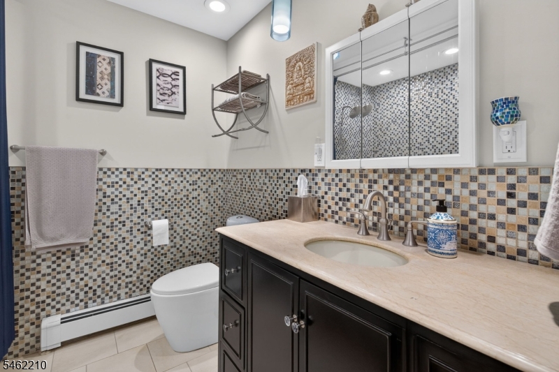 7 Crest Drive East Hanover NJ 07936