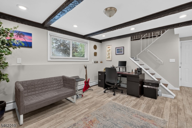 7 Crest Drive East Hanover NJ 07936