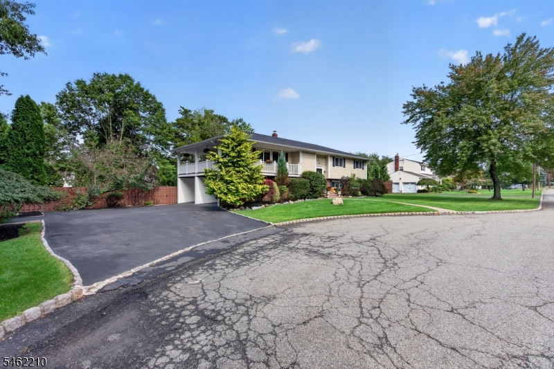 7 Crest Drive East Hanover NJ 07936
