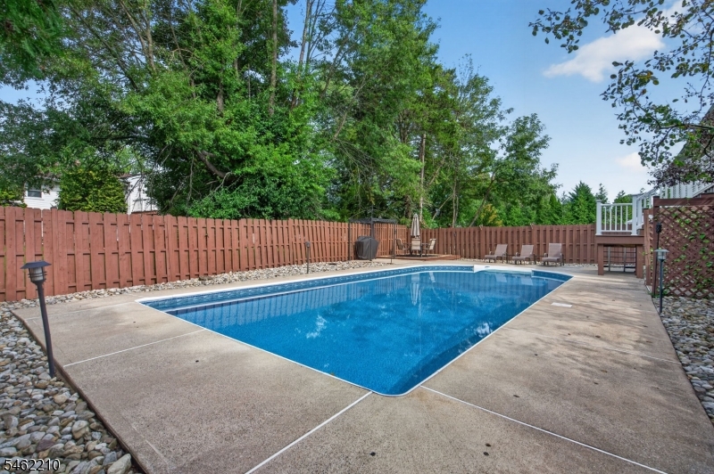 7 Crest Drive East Hanover NJ 07936