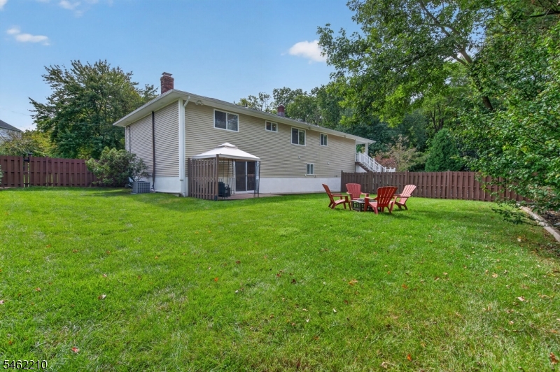7 Crest Drive East Hanover NJ 07936