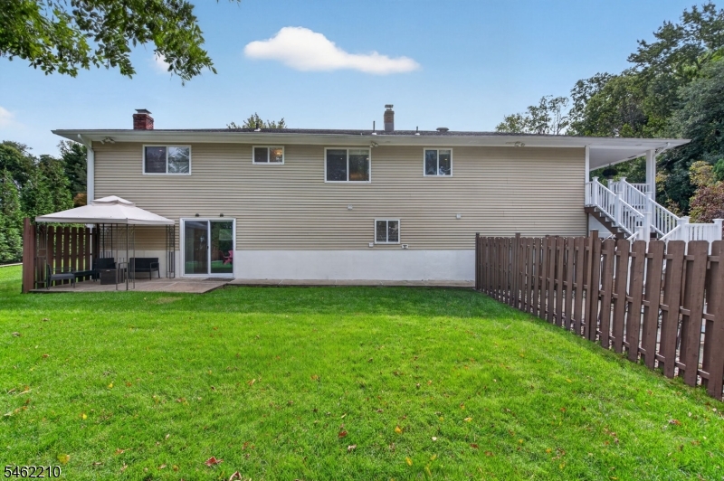 7 Crest Drive East Hanover NJ 07936