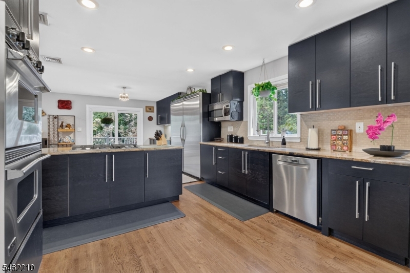 7 Crest Drive East Hanover NJ 07936