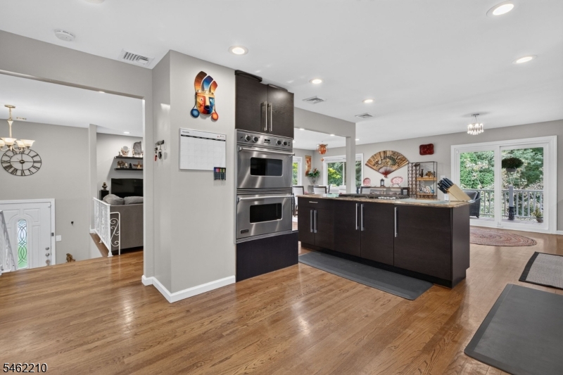 7 Crest Drive East Hanover NJ 07936
